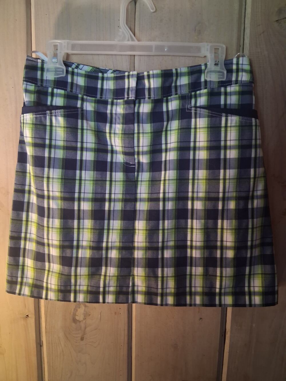 IZOD GOLF SKORT SIZE 4 NAVY GREEN WHITE PLAID  WOMEN'S